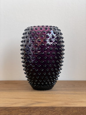 Anna von Lipa Hobnail Egg vase