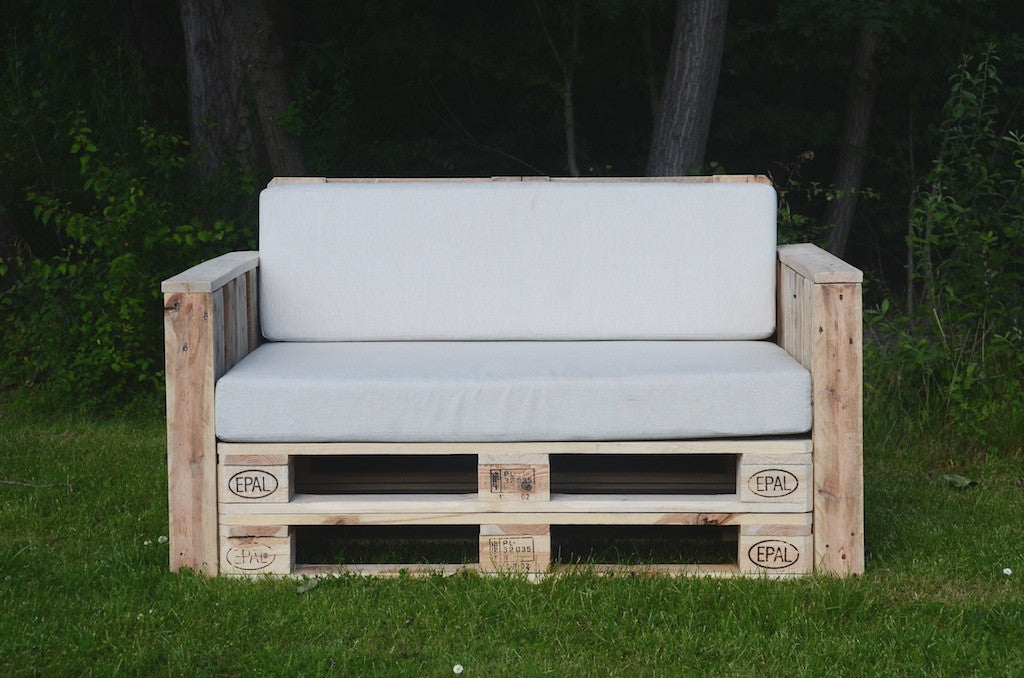 Pallesofa i rustikt design - Naturslebet m. hynder